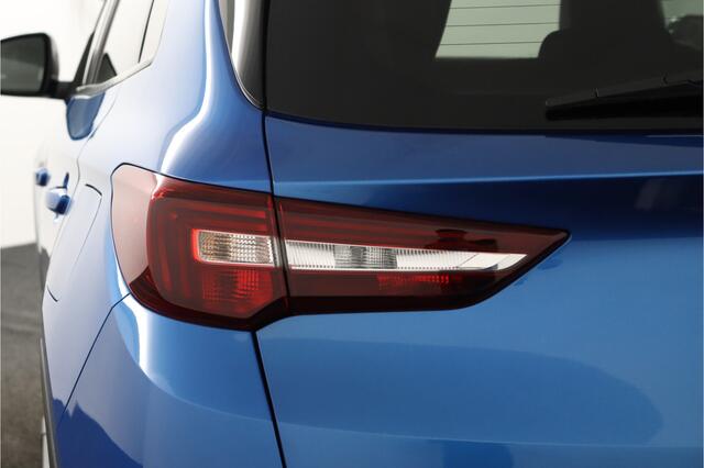 Opel Grandland X 1.6 Turbo 225PK Hybrid Elegance | Trekhaak | Leder | Climat seats | 19-inch | Camera |
