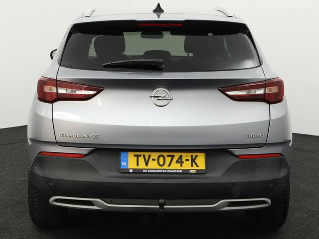 Opel Grandland X 1.2 Turbo Business Executive Trekhaak, Apple Carplay/Android Auto, Cruise control, leer, elecstoelverst, Parkeersensor voor en achter, Dodehoek detector, Rijstrooksensor met correctie Moderne en ruime SUV, Trekhaak aanwezig, Comfortabele hoge zit, Ruime