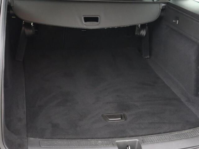 Opel INSIGNIA 2.0 Turbo Elegance | Stoelverwarming | Carplay | Matrix LED | Navigatie | Stuurverwarming | Half leder | Parkeerhulp | Climate control | Cruise control