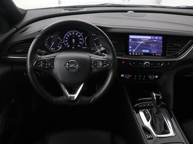 Opel INSIGNIA 1.6 Turbo Executive | OPC Line | Panoramadak | Leder | Trekhaak | Stoelverwarming | Camera | Carplay | Matrix LED | Stuurverwarming | Navigatie | Dodehoek detectie | Climate control
