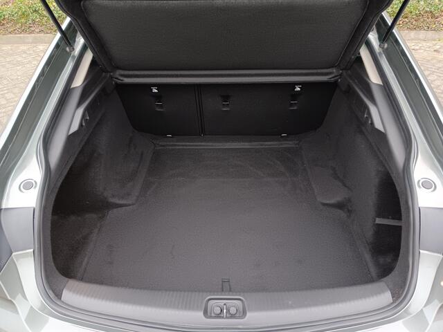 Opel INSIGNIA Grand Sport 1.5 Turbo Online Edition Automaat, 18" LMV, Navi, Clima, etc. etc. incl. 12 maanden BOVAG