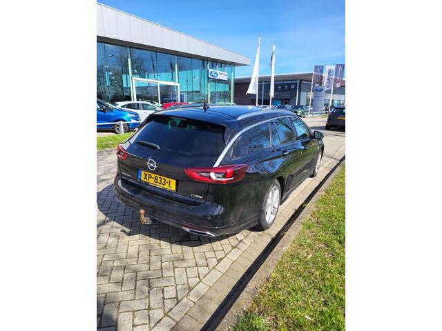 Opel INSIGNIA Sports Tourer 1.6 Turbo 200 PK Innovation Automaat | Trekhaak | Leren bekleding | 18 INCH Lichtmetalen Velgen | Camera | Navigatie