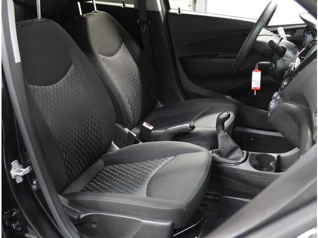 Opel KARL 1.0 Rocks Online Edition | 1ste eigenaar | Navigatie | AppleCarPlay/AndroidAuto | Parkeersensoren | Airco | Cruise Control | LMV | Isofix | Privacy Glass | Buitenspiegels Elektrisch Verstelbaar | Centrale Deurvergrendeling met Afstandsbediening |