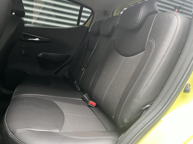 Opel KARL Innovation+ 1.0 75pk | APPLE CARPLAY / ANDROID AUTO | CLIMATE CONTROL | LEDER/STOFFEN BEKLEDING | PARKEERSENSOREN | ISOFIX | DAKSPOILER |