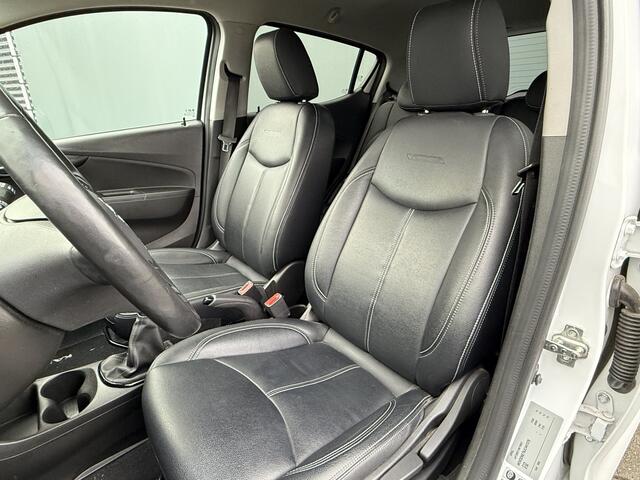 Opel KARL BWJ 2018 | 1.0 75PK Rocks Online Ed | LEER | STOEL&STUURWIEL VERW | NAVI | AIRCO | CARPLAY | PRIVACY GLASS | CRUISE