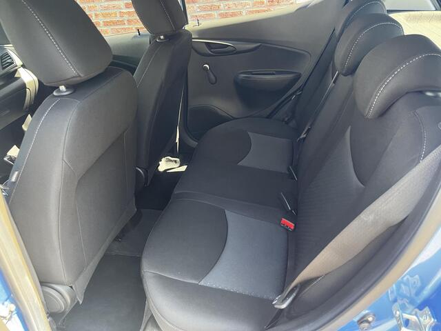 Opel KARL Edition+ 1.0 75pk Automaat | BOCHTVERLICHTING | BLUETOOTH | AUDIO STREAMING | PARKEERSENSOREN | ISOFIX | USB | STOOTLIJSTEN |