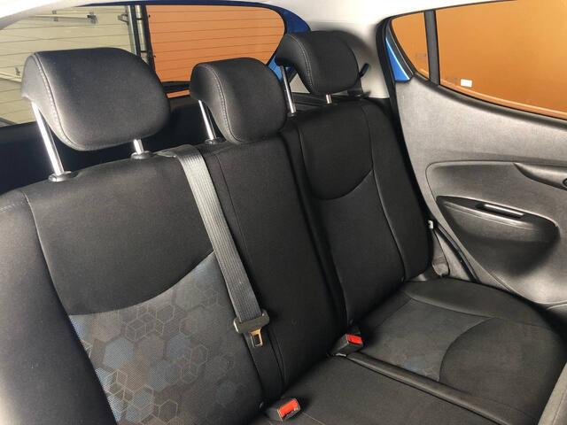 Opel KARL 1.0 Rocks Online Edition pdc | lmv | dakrails | stoel en stuurverw |