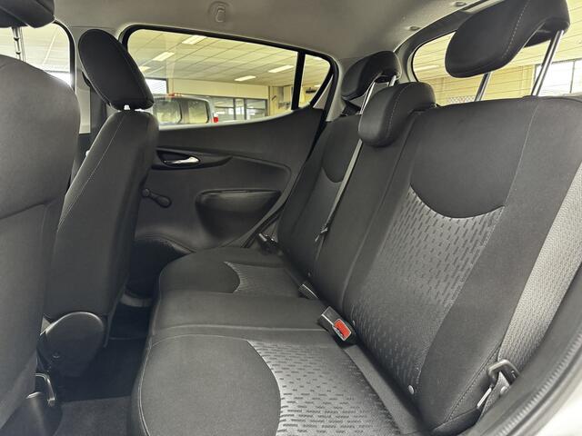 Opel KARL 1.0 Rocks Online Edition/ Apple + Android/ Dakrails/ DAB+/ 15'' LMV/ Extra getint glas/ Multi. Stuur/ Navi/ Cruise/ Bluetooth/ Airco/ Mistl./ PDC/ Metallic lak.