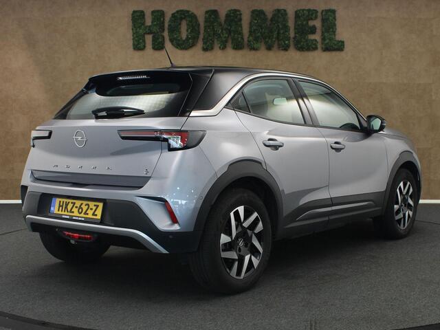 Opel MOKKA Mokka-e Level 3 50 kWh - SOH 99,8 % !!- NAVIGATIE - PARKEERSENSOREN VOOR/ ACHTER - TWO TONE LAK - 17 INCH LICHT METALEN VELGEN - DODEHOEK DETECTIE - KEYLESS ENTRY/ START - LICHT/ REGENSENSOR - CAMERA