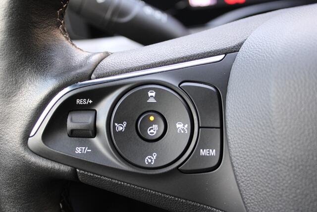 Opel MOKKA Mokka-e Ultimate 50-kWh 11kw bl. | Adaptieve cruise | BLIS | Camera | Trekhaak |