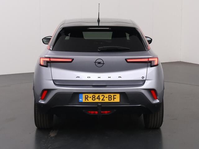 Opel MOKKA Mokka-e GS Line 50-kWh 11kw bl. | Trekhaak | Parkeercamera | Cruise Control Adaptief | Climate Control | Keyless Go | Navigatie via Apple Carplay |