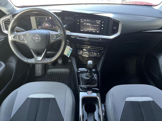 Opel MOKKA Elegance 1.2 Turbo 100pk | TWO-TONE! | 180° CAMERA + SENSOREN | WINTERPACK | APPLE CARPLAY / ANDROID AUTO | ISOFIX | STOELVERWARMING | NAVI BY APP |