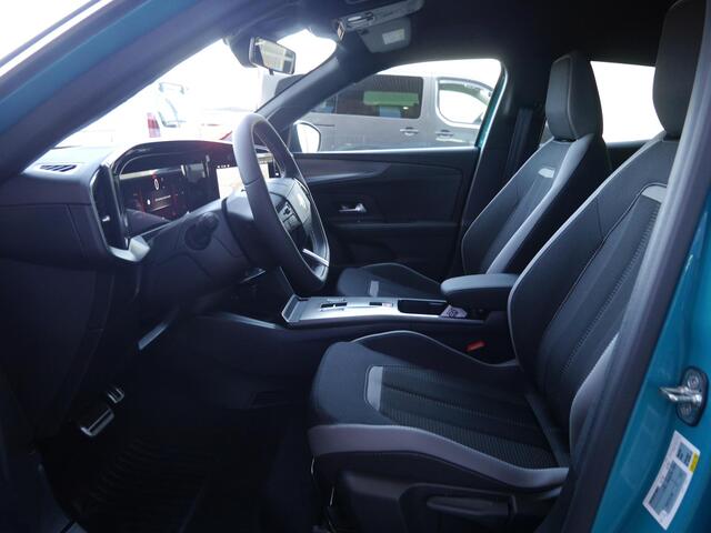 Opel MOKKA 1.2 Turbo Hybrid GS | Nieuwe auto | Stoel verwarming | Full led verlichting | Lichtmetalen velgen | Achteruitrijcamera | Parkeersensoren voor en achter | Apple carplay/Android auto | Keyless entry en start