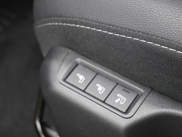 Opel MOKKA 1.2 Turbo 130pk Automaat Ultimate | Navigatie | Adapt. Cruise control | Climate control | Camera | Alcantara bekleding | Massage stoel | Parkeersensoren | Keyless entry & start | 18" Lichtmetalen velgen