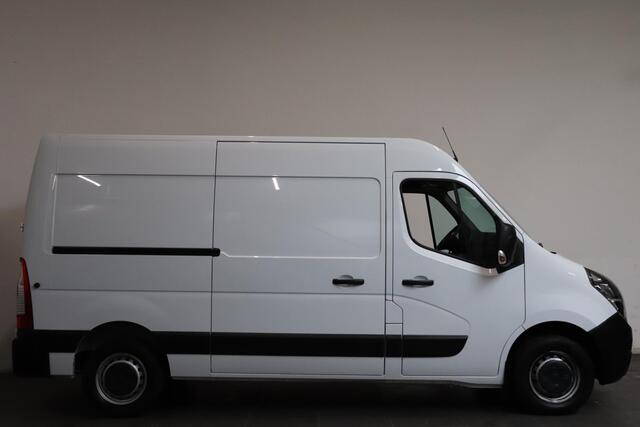 Opel MOVANO 135pk L2H2 Navigatie Camera DAB+ Airco Cruise Trekhaak Parkeersensoren
