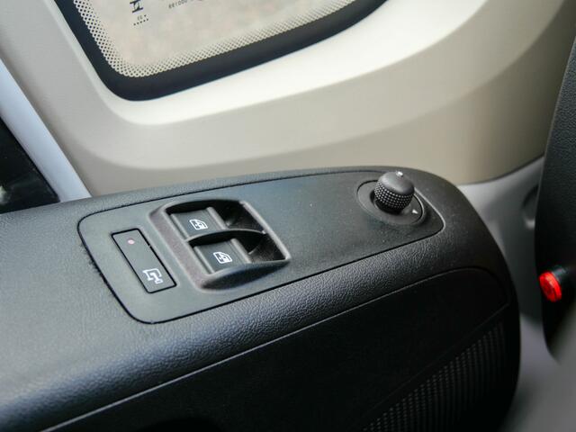 Opel MOVANO 2.2D 140pk Bakwagen Laadklep | CRUISE | AIRCO | MEUBELBAK | EURO 6 |