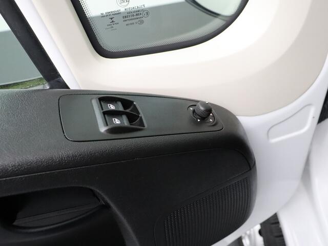 Opel MOVANO 2.3CDTi 140PK Bakwagen+Laadlift | 750Kg | Airco | Cruise | Camera | 3-Persoons