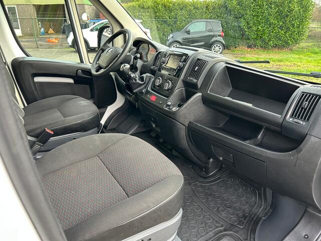 Opel MOVANO 2.2D 120 L3H2 Camera Cruise-Control EURO6.3 Elek.Ramen SchuifdeurRechts VolledigTussenschot Edition Sidebars Treeplank Dab Bluetooth Airco Elek.Spiegels DealerOnderhouden 6-Versn. 2500 kg trekvermogen