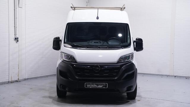 Opel MOVANO 2.2D 140 pk L2H2 Edition Airco, NAP, Imperiaal met Trap, Trekhaak 2.500 kg met Opstap, Navi, 1e Eigenaar, 3-Zits