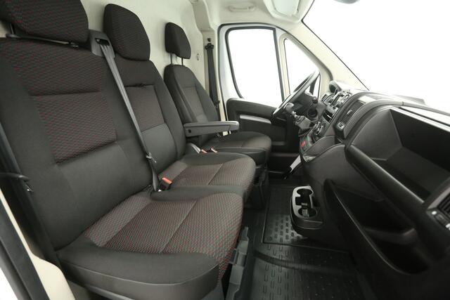 Opel MOVANO 2.2D 165PK L4H2 | 3000kg Trekgew. | Airco | Cruise | 3 Zits | Parkeersens. | Stoelverw.