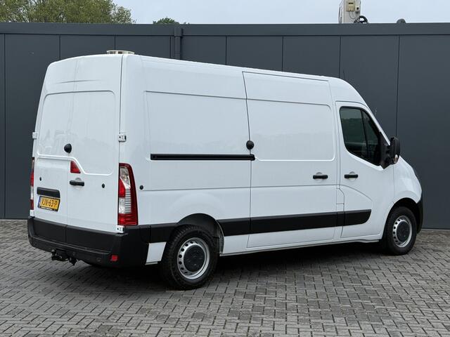 Opel MOVANO 2.3 Turbo 150 PK / L2H2 / 1e EIG. / TREKHAAK / 3-ZITS / AIRCO / CRUISE / INRICHTING / LED / 2500 KG AHG