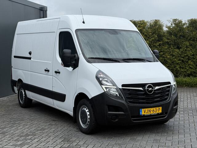 Opel MOVANO 2.3 Turbo 150 PK / L2H2 / 1e EIG. / TREKHAAK / 3-ZITS / AIRCO / CRUISE / INRICHTING / LED / 2500 KG AHG