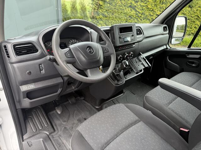 Opel MOVANO 2.3 Turbo 150 PK / L2H2 / 1e EIG. / TREKHAAK / 3-ZITS / AIRCO / CRUISE / INRICHTING / LED / 2500 KG AHG