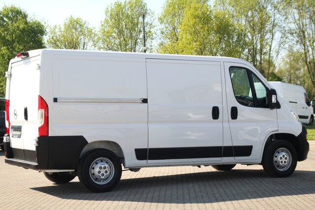 Opel MOVANO 2.2D 140pk L2H1 3.5t | Cruise | Carplay/Android | Navi | Camera | PDC | Lease 378,- p/m