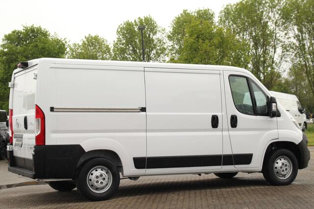 Opel MOVANO 2.2D 140pk L2H1 3.5t | Cruise | Carplay/Android | Navi | Camera | PDC | Lease 378,- p/m