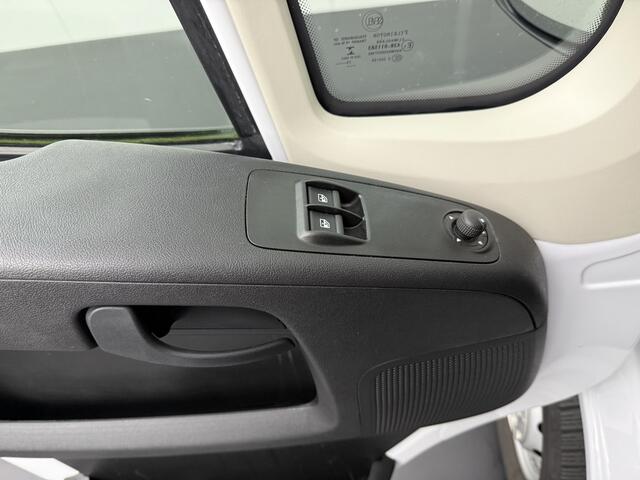 Opel MOVANO 2.2HDI 140PK Bakwagen+Laadklep | Airco | Camera | 3-Persoons | Dakspoiler