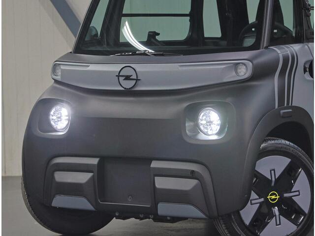 Opel Rocks-e Base Klub | Panoramadak | LED Koplampen | LED Achterlichten | Two-Tone Metaalkleur |