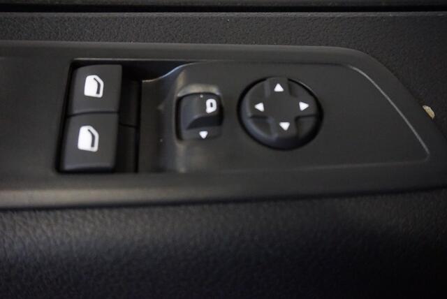 Opel VIVARO 2.0 CDTI L3H1 145pk Dubbele Cabine Edition Aut. Airco| Navi| Trekhaak|