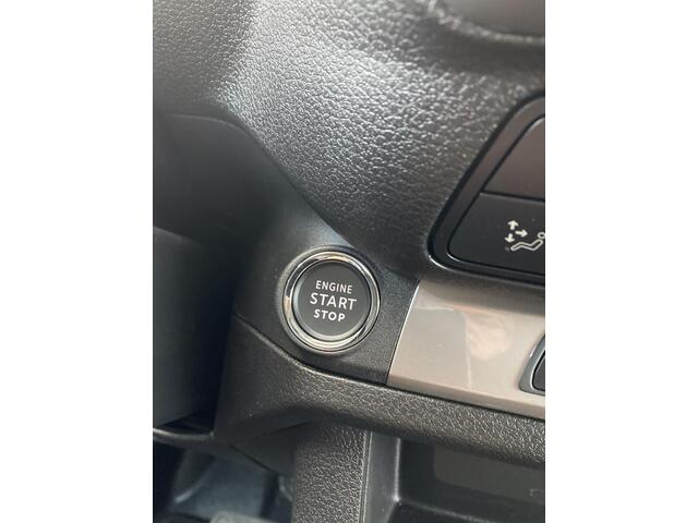 Opel VIVARO 2.0 Diesel 180 Pk 8-Traps Aut. Dub.Cabine | ECC | Navi | Trekhaak | 17"LMV | Full LED | Digi.Binnenspiegel | Camera | Betimmering | Glaslook | Spoiler | Sidebars |