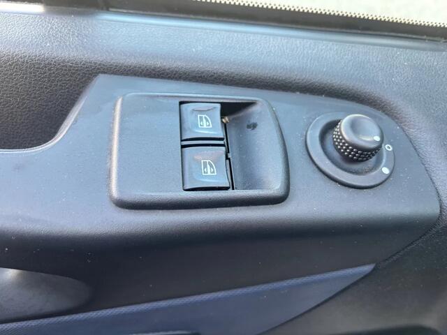 Opel VIVARO 1.6CDTI L2H1 Dubbelcabine Airco Navi Cruisecontrol Trekhaak