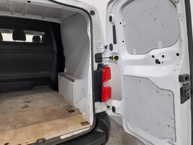 Opel VIVARO 2.0 CDTI L3H1 145PK Dubbele Cabine Edition Navigatie Trekhaak Cruise control Airco