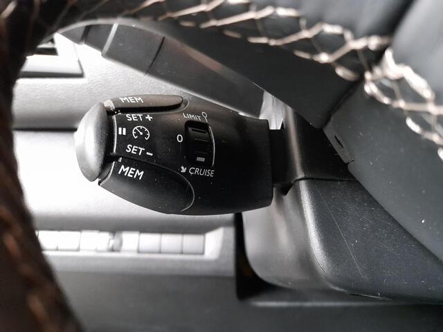 Opel VIVARO 2.0 CDTI L3H1 145PK Dubbele Cabine Edition Navigatie Trekhaak Cruise control Airco