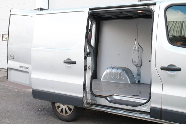 Opel VIVARO 1.6 CDTI 125PK EURO 6 - Airco - Navi - Cruise - ¤ 10.900,- Excl.