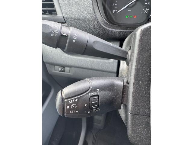 Opel VIVARO 2.0 CDTI 145pk L2 H1 Edition 3Persoons Airco,Cruisecontrol,Navigatie Nette Auto