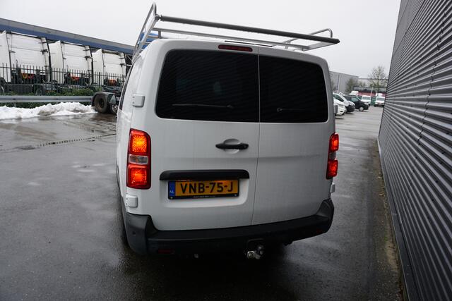 Opel VIVARO 2.0 120pk L3H1 Dubbele cabine 5-zits Navi Apple Carplay Trekhaak Camera Cruise control Imperiaal parkeersensoren