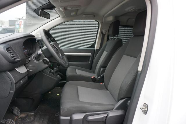 Opel VIVARO 2.0 120pk L3H1 Dubbele cabine 5-zits Navi Apple Carplay Trekhaak Camera Cruise control Imperiaal parkeersensoren