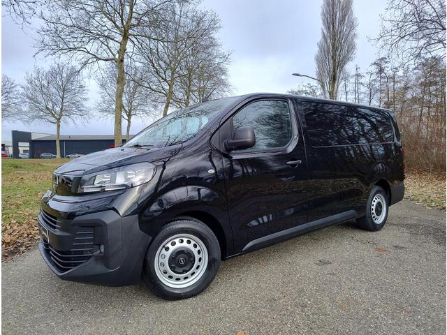 Opel VIVARO Electric L3 75 kWh 136pk | 8 jaar garantie | 0% financial lease | Multimedia | Apple Carplay | Android Auto | Achteruitrijcamera | Parkeersensoren voor en achter | Dode hoek detectie | Ditale cockpit | Stuurwielbediening | Bestuurdersstoel comfort | Bank