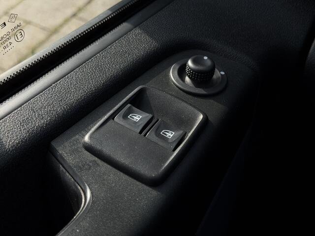 Opel VIVARO 1.6 CDTI L2H1 Edition EcoFlex | Trekhaak | Imperiaal | Cruise control | Inbouw kasten | 3 Pers |