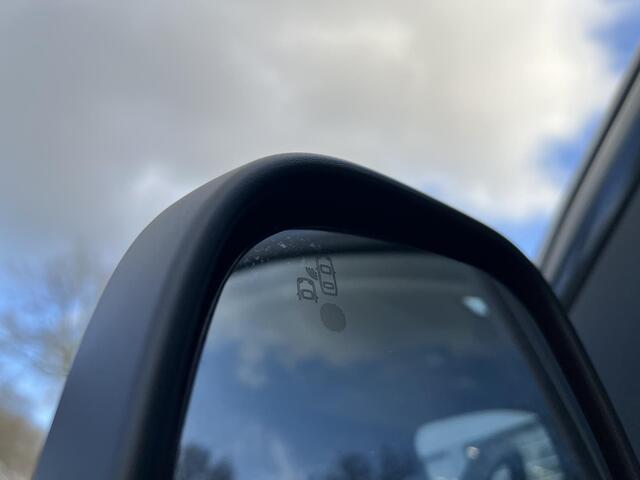 Opel VIVARO Electric L3 75 kWh 136pk | 8 jaar garantie | 0% financial lease| NAVI | Apple Carplay | Android Auto | Parkeersensoren voor- en achter | Achteruitrijcamera | Dode hoek detectie | Mistlampen | Licht- en regensensor | Automatische verlichting | Digital cock