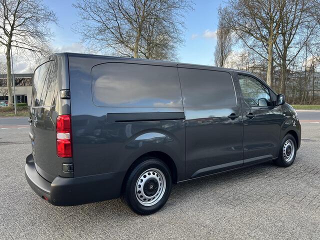 Opel VIVARO Electric L3 75 kWh 136pk | ACTIE! | 8 jaar garantie | 0% financial lease| NAVI | Apple Carplay | Android Auto | Parkeersensoren voor- en achter | Achteruitrijcamera | Dode hoek detectie | Mistlampen | Licht- en regensensor | Automatische verlichting | Dig