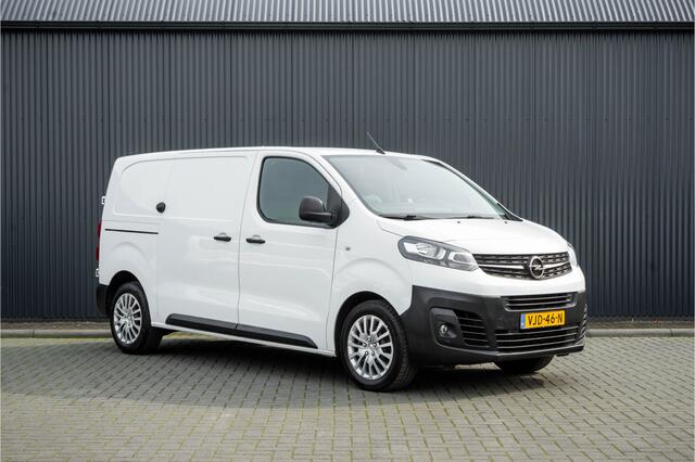 Opel VIVARO L2H1 | 1ste eigenaar | Airco | Cruise | PDC | 3-Zits | Trekhaak