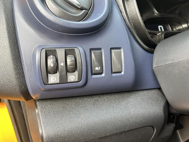 Opel VIVARO 1.6 CDTI L1H1 Airco Cruise control Trekhaak 200kg trekgewicht betimmering laadruimte Telefoonverbinding Schuifdeur 3-Persoons Euro 6 Bpm vrij voor particulier gebruik!!