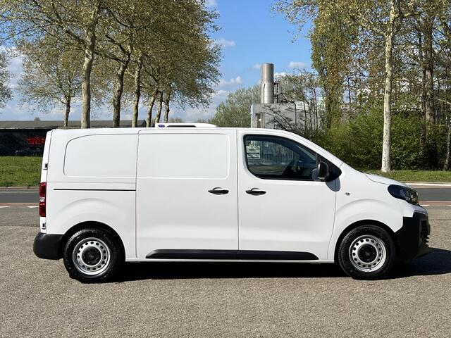 Opel VIVARO Electric L2 75 kWh 136pk | KOELAUTO | NAVI | Multimedia | Draadloze Apple Carplay en Android Auto | Achteruitrijcamera | Parkeersensoren achter | Mistlampen | Elektrisch inklapbare spiegels | Licht- en regensensor | 4 maanden levertijd | Andere samenstell