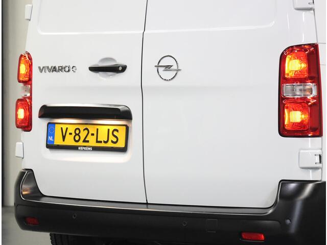 Opel VIVARO Electric L2 75 kWh 136PK | 1ste eigenaar | AppleCarPlay/AndroidAuto | Armsteun | Camera | DAB Radio | 3 Zits | Navigatie | Airco | Cruise Control | Parkeersensoren |