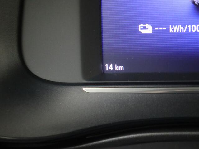 Opel e-Corsa Electric Long Range Edition 51 kWh | Stoelverwarming | Connected services | Parkeersensoren |