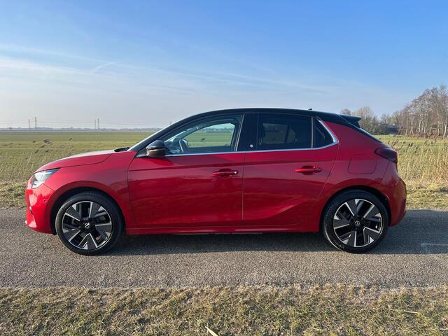 Opel e-Corsa Elegance 50 kWh Camera / leer-alcantara / Nieuwstaat!